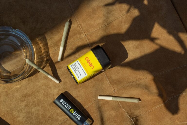 Купить марихуану и другие каннабиноиды в России